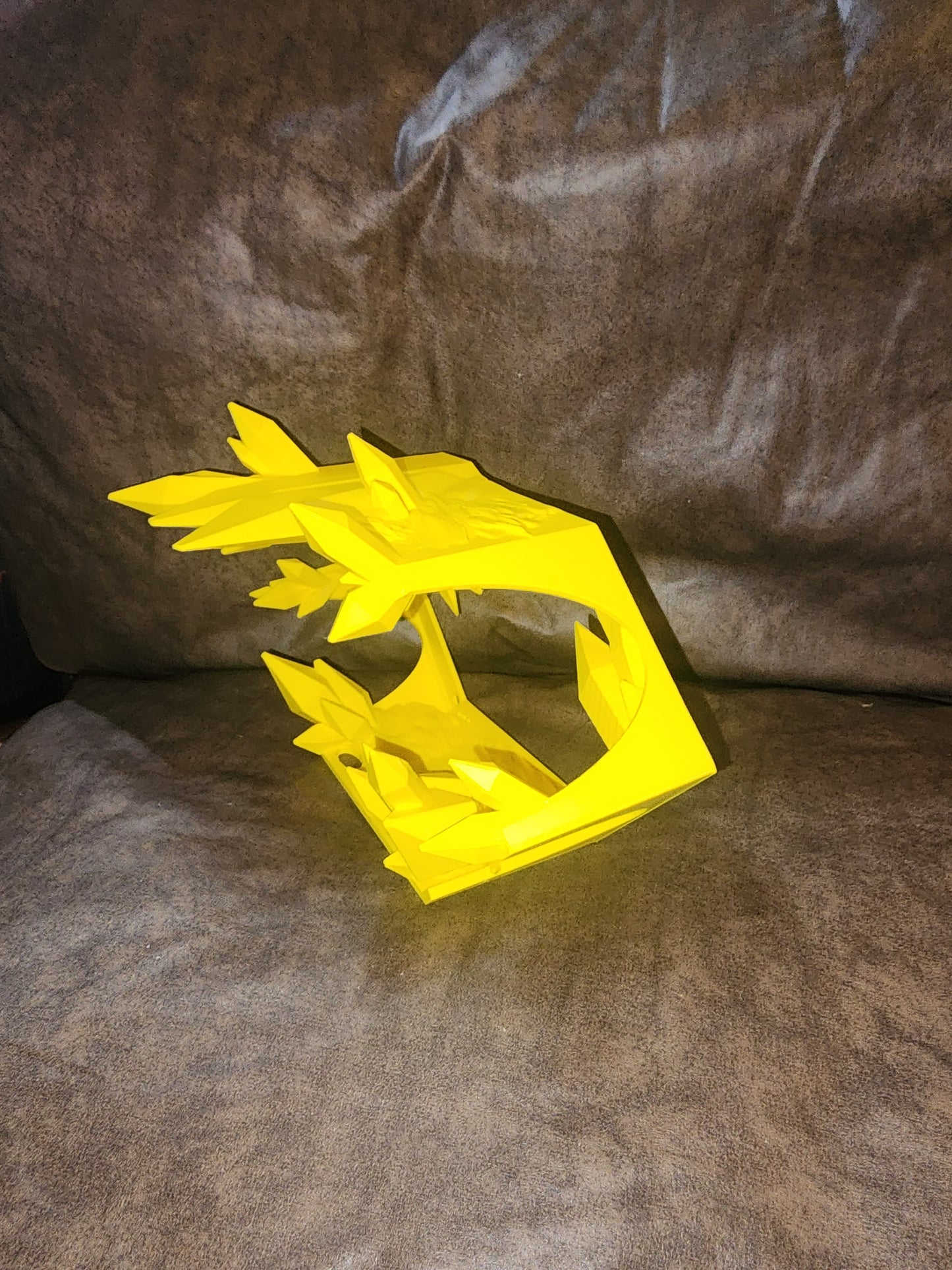 Dragon display stand