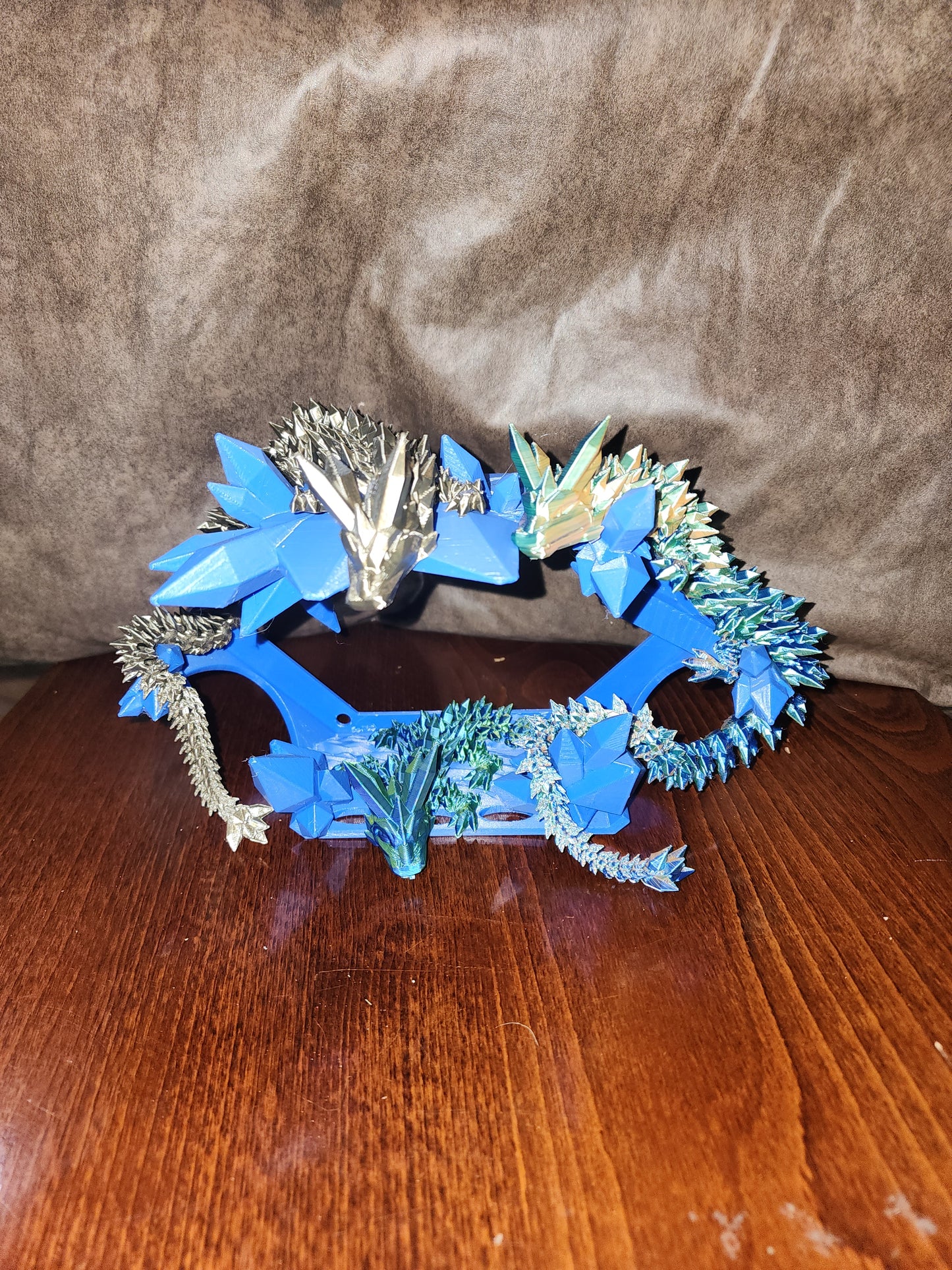 Dragon display stand